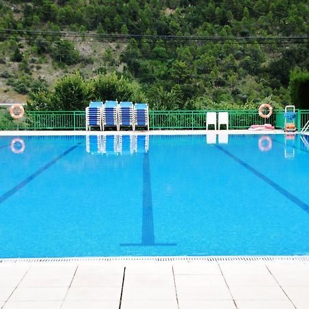 Camping Organya Hotel Esterno foto