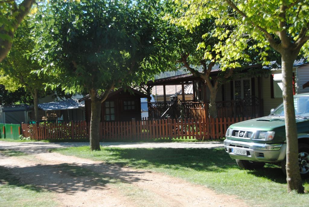 Camping Organya Hotel Esterno foto